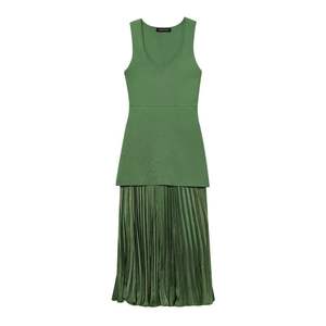 Summer New Women's Fashion Versatile Knitted Small <b>Pleated</b> Patchwork Dress with <b>Long</b> <b>Skirt</b> - Product Image 2