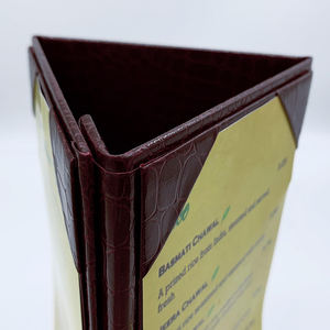 Support de menu triangulaire rotatif à 3 vues en cuir PU personnalisé par le fabricant, avec aimant, pour table - Product Image 6