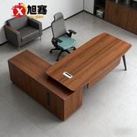 Bureau de travail haut de gamme avec chaise, table de direction moderne avec armoire latérale et étagère pour salle de réunion et bureau de travail/étude optimisé