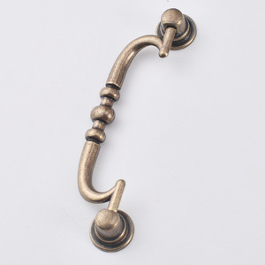 Poignée de meuble en alliage de zinc, bronze antique, espacement des trous de 91 mm, tiroir, style traditionnel, durable - Product Image 3