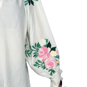 Chemisier ample brodé à manches longues en coton et lin blanc pour femme – Collection été OEM - Product Image 3