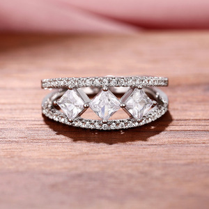 Anello con Zirconi Quadrati Completamente Incrostati, Elegante Gioiello da Donna alla Moda, Regalo di San Valentino - Product Image 3