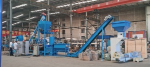 Ligne de production de granulés complète de haute qualité, avec certificat CE, pour la production de granulés à partir de balle de riz, de sciure de <span class=keywords><strong>bois</strong></span>, de <span class=keywords><strong>bois</strong></span> rond et de foin d'alfalfa, 1-2 tonnes/h - Product Image 5