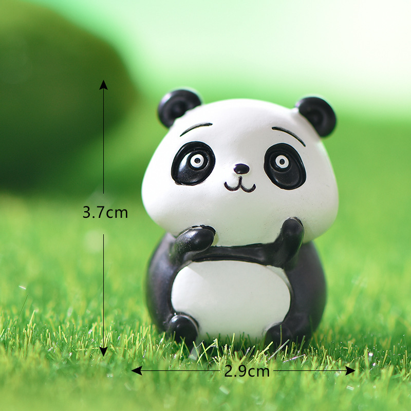 Panda numéro 3 Lève la main