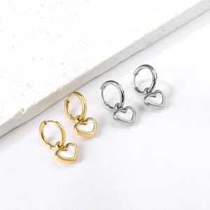 Pendientes de Aro Personalizables de Acero Inoxidable con Baño de Oro de 18k, Diseño Romántico de Concha y Corazón, para Uso Diario, Venta al por Mayor para Mujer - Product Image 6
