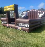 Machine de rodéo gonflable pour adultes de 5x5m, taureau mécanique gonflable pour la vente