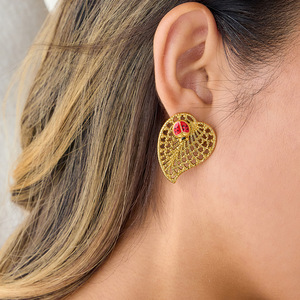 Pendientes de mariposa y hoja de acero inoxidable con diseño de insecto, joyería para uso diario - Product Image 3