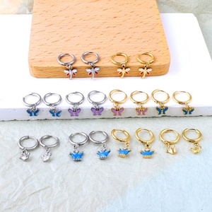 Boucles d'oreilles créoles circulaires pour femmes en acier inoxydable plaqué or 18K, avec zircon et breloques, vente en gros, ensemble de boucles d'oreilles tendance - Product Image 3