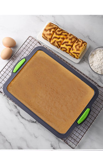 Moule à gâteau <span class=keywords><strong>carré</strong></span> en silicone Moule à brownie Ustensiles de cuisson avec poignées antidérapantes Moule de cuisson antiadhésif pour pain, gâteau et <span class=keywords><strong>tarte</strong></span> - Product Image 3