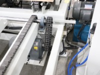 Ligne de travail du bois automatique MDF panneaux de particules Machine de presse à chaud mélamine papier plastifieuse Cycle court pressage thermique huile chauffée