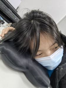 หมอนรองหูรูปโดนัท ซักเครื่องได้ ป้องกันอาการอับชื้น ใช้ได้กับส่วนต่างๆ ของร่างกาย สำหรับใช้บนเครื่องบิน หอพัก การเดินทาง และเวลาพักผ่อน - Product Image 5