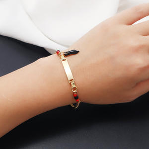 Pulsera Azabache Personalizada para Mujer, Chapada en Oro, con Nombre Grabado - Product Image 5