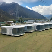 Capsule de camping moderne de luxe personnalisable avec fenêtres panoramiques, cabine commerciale détachable pour hôtel, villa, centre commercial, usine