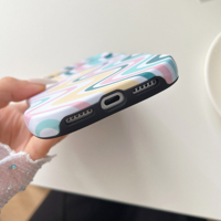 Coque de téléphone rigide 2-en-1 TPU+PC détachable avec lignes ondulées colorées pour iPhone 14 15 16 17 Pro Max, protection antichoc avec bords ondulés