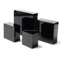 Blocs de présentation carrés en acrylique noir, solides, brillants, modernes, personnalisables pour exposition