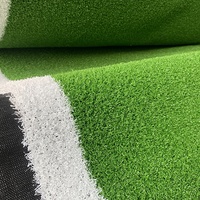 Simulation de golf sur piste intérieure personnalisée de haute qualité, tapis de mise en rouleau de gazon synthétique incurvé pour une utilisation en salle de sport