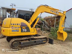 Excelente Excavadora Usada Komatsu Pc70-8, Componentes del Motor, Modelo 2022, Peso Operativo de 7800 kg, Capacidad del Cucharón de 0.23 m - Product Image 2