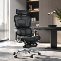 Chaise de bureau ergonomique entièrement en maille avec base en aluminium, accoudoirs 5D inclinables et repose-pieds rétractable pour projets commerciaux