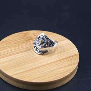 Hot Bán Retro Cổ Điển Mặt Trời Thiên Chúa Niche Thiết Kế Phong Cách Ins Nhẫn Châu Âu Người Đàn Ông Mỹ Của Phụ Nữ Tai Bạc Mở Nhẫn Quà Tặng - Product Image 3