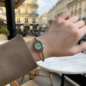 ตัวเรือนโลหะผสม กระจกมิเนอรัล ตัวล็อคแบบกดพับเดียว นาฬิกาโครโนกราฟ สไตล์ล้ำยุค แฟชั่นโดดเด่น ไม่ซ้ำใคร สำหรับทุกเพศ - Product Image 3