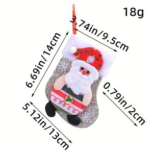 Chaussettes de Noël en tissu très vendues, garniture en peluche douce, détails de personnages de dessins animés, cordons rouges à suspendre, décoration pour arbre de Noël 0-24 - Product Image 6