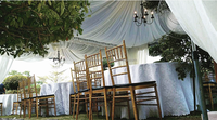Chaise Chiavari de luxe moderne à structure métallique empilable, durable et stable pour banquets d'hôtel et usage commercial intérieur/extérieur