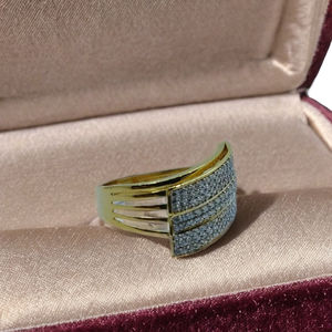 Bague élégante pour homme en or 22 carats avec triple couche de diamants, design incurvé, bague lourde et stylée, bijoux de luxe pour un usage quotidien - Product Image 3