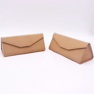 ECO Friendly naturale di <span class=keywords><strong>carta</strong></span> Kraft occhiali da sole caso triangolo pieghevole occhiali da vista Custodia Custodia personalizzata per occhiali da vista - Product Image 4