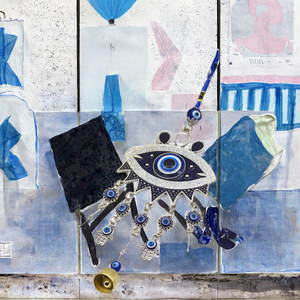 Campana de Viento Decorativa Boho para Pared Exterior, Diseño Vertical con Patrón de Ojo Turco, Hecha a Mano en Metal y Latón con Forma de Resorte - Product Image 2