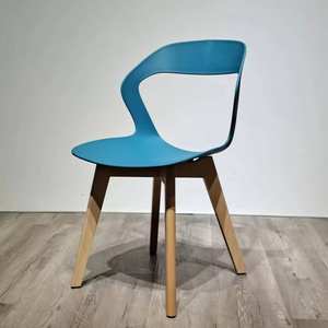 Hot Sale Modern Dining Room <b>Chairs</b> Custom Colors Beech Wooden Legs with PP Plastic Seat Portable Indoor Furniture for Home Use - Product Image 4