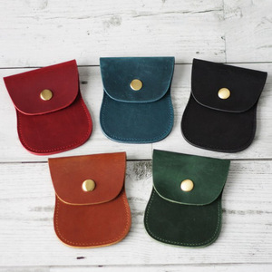 Porte-monnaie rétro en cuir PU de style européen et américain, mini porte-cartes portable, pochette à monnaie à fermeture à pression. - Product Image 1
