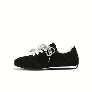 Nuevas Zapatillas Casuales de Ante y Cuero Estilo Forrest Gump para Otoño-Invierno, Retro con Punta Cuadrada y Lazo de Perlas para Mujer - Product Image 6