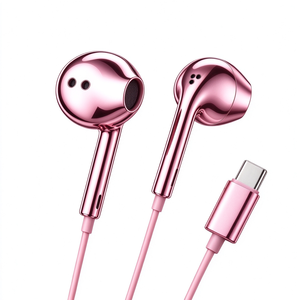 Audífonos Intrauditivos Tipo C con Cable en Color Dorado Cromado, Audífonos Metálicos con Cable en Color Plateado Cromado, Audífonos Intrauditivos Tipo C con Cable en Color Rosa Cromado, Audífonos de Colores - Product Image 3