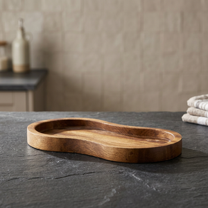 Plateau de service en bois irrégulier, design minimaliste fait main, vaisselle et assiettes en bois massif, décoration naturelle en bois pour Ramadan et Eid - Product Image 1