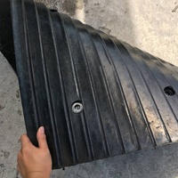 Premium Gummi Geräuschreduzierende Rutschfeste Stoßdämpfende Matten für Garagenrampen 25mm/45mm Höhe 800mm Breite Cyjt