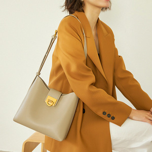 Borsa a secchiello di nicchia francese da donna nuova in pelle borsa monospalla da donna marea moda <span class=keywords><strong>tutto</strong></span> borsa a campata diagonale - Product Image 2