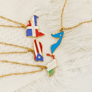 HB0703 Collier pendentif carte <span class=keywords><strong>du</strong></span> monde en acier inoxydable plaqué or 18 carats avec breloque drapeau émaillé, bijoux patriotiques, vente en gros - Product Image 2