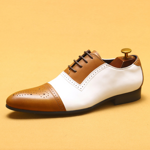 รองเท้าแต่งงานผู้ชายสำหรับเจ้าบ่าว สไตล์ธุรกิจ หนังแท้ สไตล์อังกฤษ หัวแหลม แบบ Brogues ดีไซน์สองสี - Product Image 2