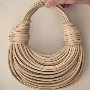 Bolso de Mano Mini de Lujo para Mujer 2025, Nuevo Diseño, Bandolera Tejida a Mano, Bolso Tipo Clutch Arcoíris Pequeño - Product Image 5