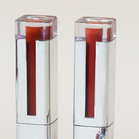 Fabricant AKIACO vente en gros de tubes roses de marque privée en vrac brillant à pigments végétaliens brillant à lèvres avec logo de maquillage personnalisé