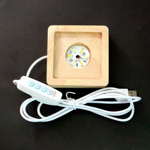 โคมไฟตั้งโต๊ะ LED 3D เปลี่ยนสีโทนแสงสีขาวอบอุ่นฐานไม้สี่เหลี่ยมสวิตช์สายเคเบิลสำหรับบ้านกลางคืนห้องปลั๊กอิน - Product Image 6