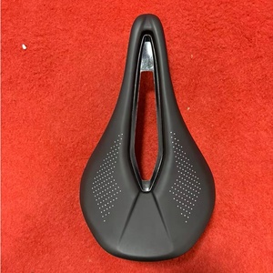 Cómodo y Transpirable Cojín de Asiento Ultraligero Unisex para <span class=keywords><strong>Bicicleta</strong></span> de Montaña con Carcasa de Poliuretano - Product Image 6
