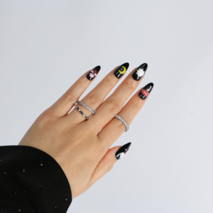 Juego de Uñas Postizas de Lujo con Cobertura Completa de ABS, Diseño Cuadrado y Decoraciones de Cristal para Uso en Dedos - Product Image 1