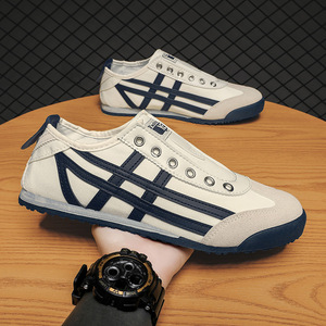 รองเท้าสีขาวสกปรก ประดับดาวสีทอง หางสีเงิน รองเท้าหนังวัวคุณภาพสูงเพิ่มความสูงแบบซ่อน - Product Image 5