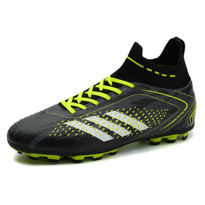 Nouvelles chaussures de football pour hommes et femmes avec crampons longs et crampons fendus, adaptées aux adolescents et offrant une adhérence antidérapante pour l'entraînement. - Product Image 5