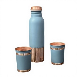 Botella de Agua de Cobre Real 100% Polaco con Diseño Acanalado y Juego de Vasos, Botella de Agua de Grado Alimenticio con Aislamiento de Alta Calidad, Recubrimiento en Polvo Azul - Product Image 1