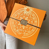Boîte d'emballage cadeau en papier de luxe magnétique 2 deux pièces avec mousse floquée pour double porte ouverte sur le côté avec logo personnalisé pour boutique