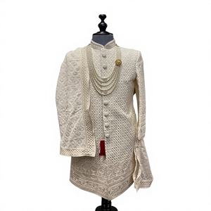 Sherwani élégant pour marié avec broderie à la main, travail Dabka, perles de verre en cristal, pantalon et chaussures assortis, grandes tailles disponibles - Product Image 3