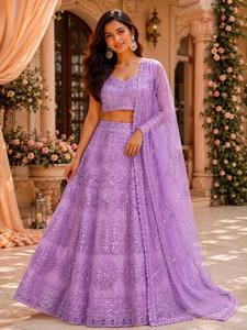 Magnifique ensemble de mariage ethnique Lehenga Choli entièrement brodé avec de véritables embellissements miroir faits à la main, prêt-à-porter - Product Image 3
