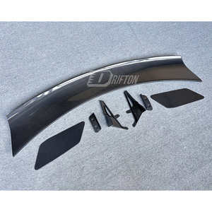 Kit d'aile arrière en fibre de carbone sèche style Dark Horse SC pour Ford Mustang Gen7 S650 - Product Image 4